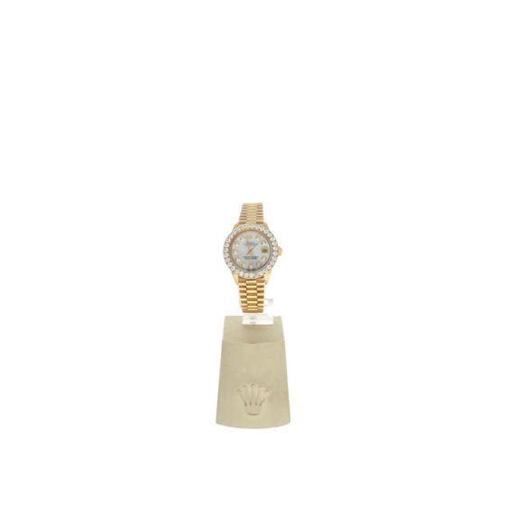 Rolex DateJust 26 Yellow-gold 6917 Mother-of-Pearl Dial Women's 26-mm Automatic self-wind Sapphire crystal. Swiss Made Wrist Watch
