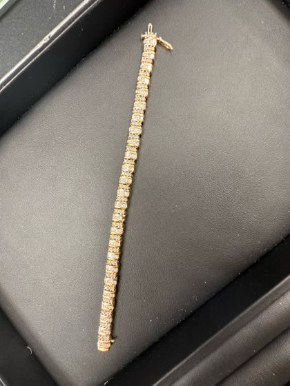 Bracelets - Tennis, Diamond  14K  Yellow Gold