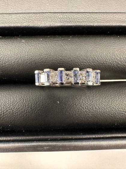 14k White Gold Eleven-Stones Band