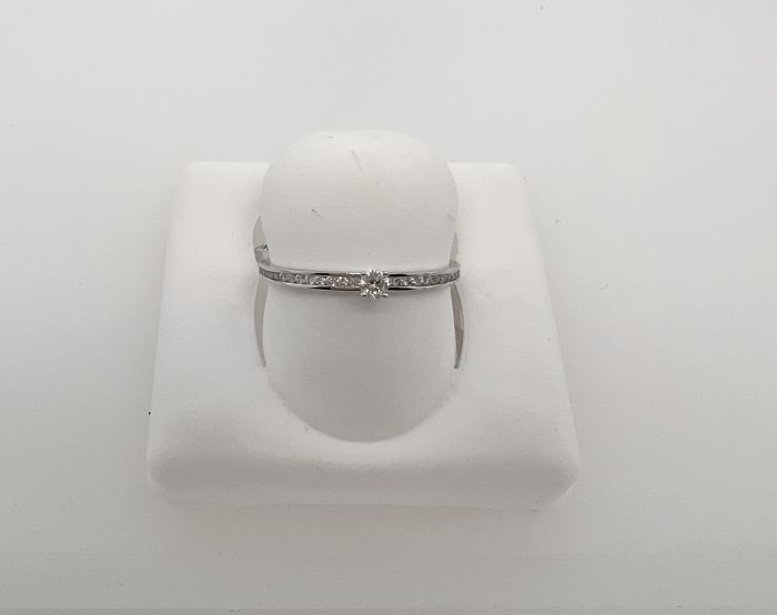 0.12ct Round Cut Diamond 18k WG Bands - 202442